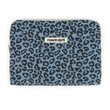 Rose in April - OCTAVE Laptophülle (13/14 Zoll) • Leo Blue Sky - Laptoptasche - ROSA ECK