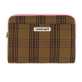 Rose in April - OCTAVE Laptophülle (13/14 Zoll) • Tartan Check - Laptoptasche - ROSA ECK