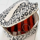 Rose in April - OONA Beautycase • Graou Greige - ROSA ECK