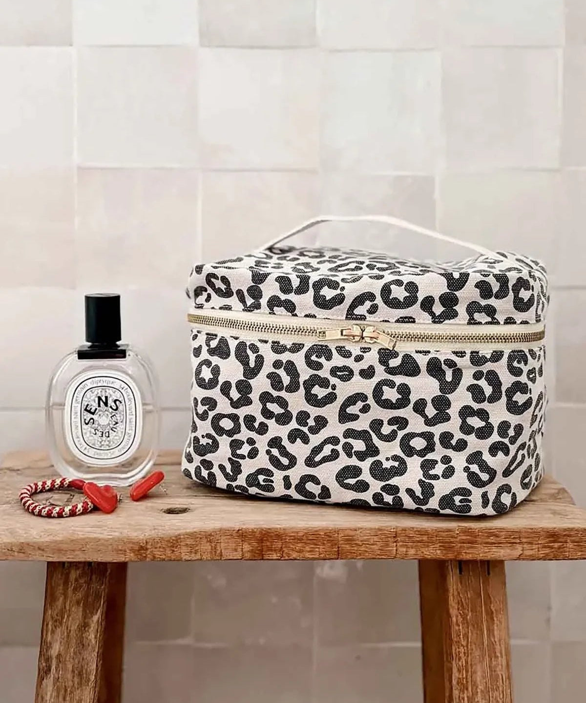Rose in April - OONA Beautycase • Graou Greige - ROSA ECK
