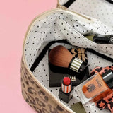Rose in April - OONA Beautycase • Graou Olive - ROSA ECK