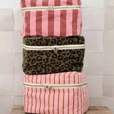 Rose in April - OONA Beautycase • Graou Olive - ROSA ECK