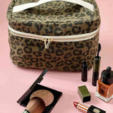 Rose in April - OONA Beautycase • Graou Olive - ROSA ECK