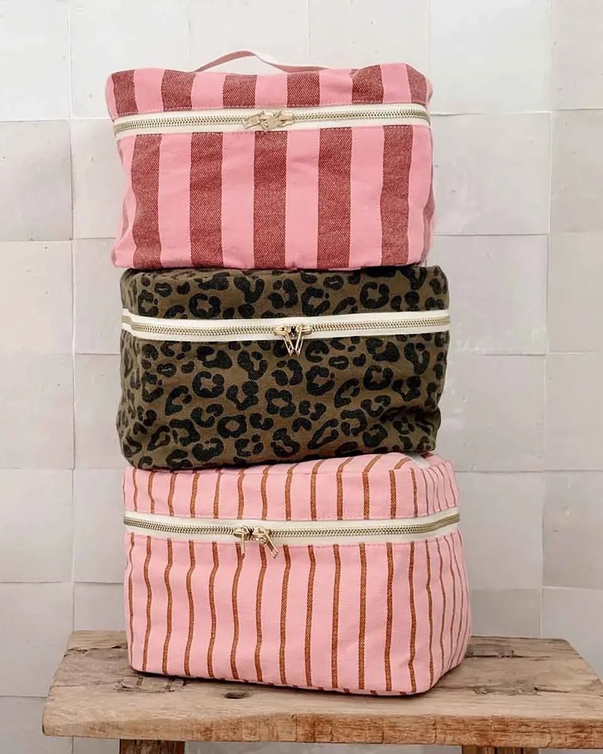 Rose in April - OONA Beautycase • Stripes Brick/Pink - ROSA ECK