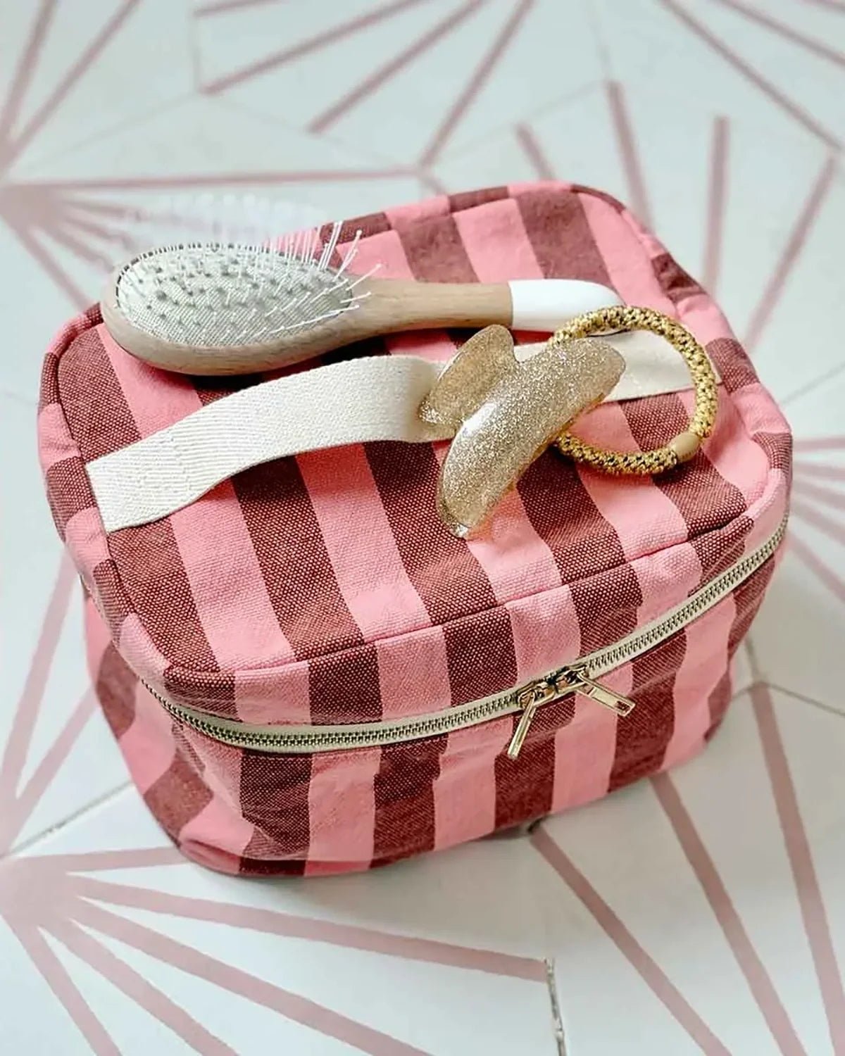 Rose in April - OONA Beautycase • Stripes Brick/Pink - ROSA ECK