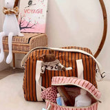 Rose in April - OONA Beautycase • Tennis Pecan/Strawberry - ROSA ECK