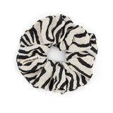 Rose in April - SCRUNCHIE Haargummi • Zebra Weiß - Haargummi - ROSA ECK Concept Store