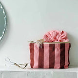 Rose in April - SOFIA Kleiner Kulturbeutel • Stripes Brick/Pink - Kulturbeutel - ROSA ECK