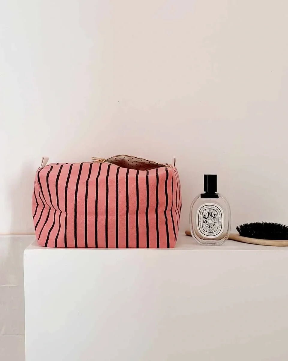 Rose in April - VIC Kulturbeutel • Stripes Tennis Funky Pink - ROSA ECK