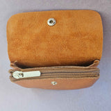 Royal Marais - Kleiner Geldbeutel aus metallischem Leder • Burgunderrot - Geldbeutel - ROSA ECK