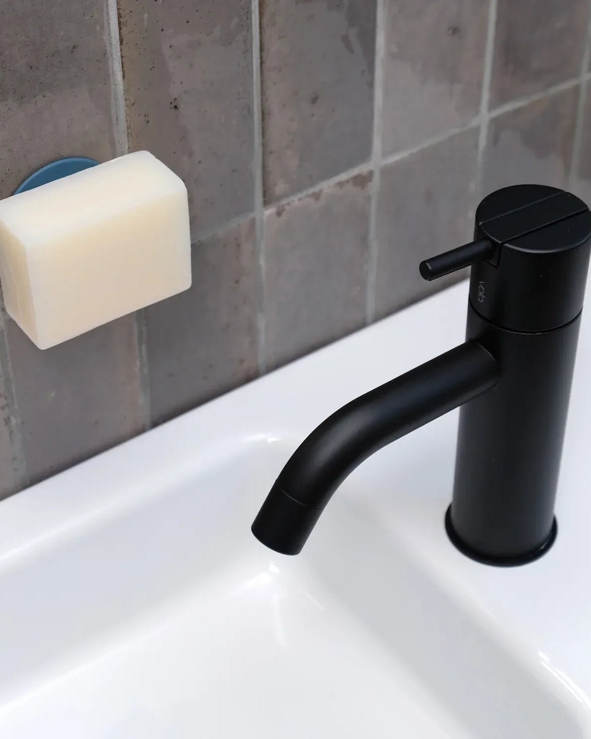 Soapi - Magnetischer Seifenhalter • Hellblau - Seifenablage - ROSA ECK