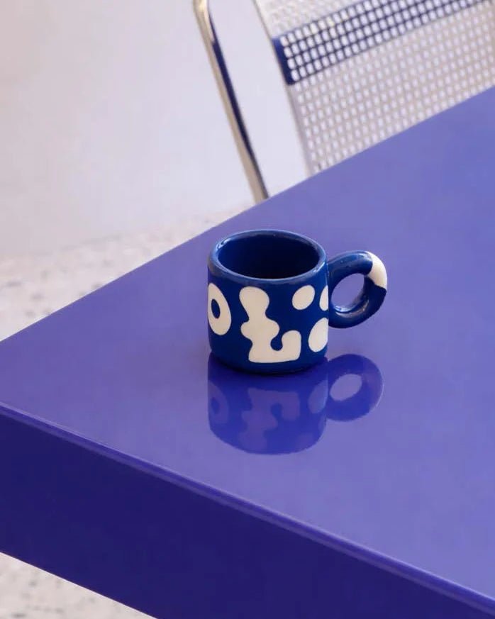 SOMANYBLOBS - BLOBS Espressotasse mit Henkel (65 ml) • Dunkelblau - ROSA ECK
