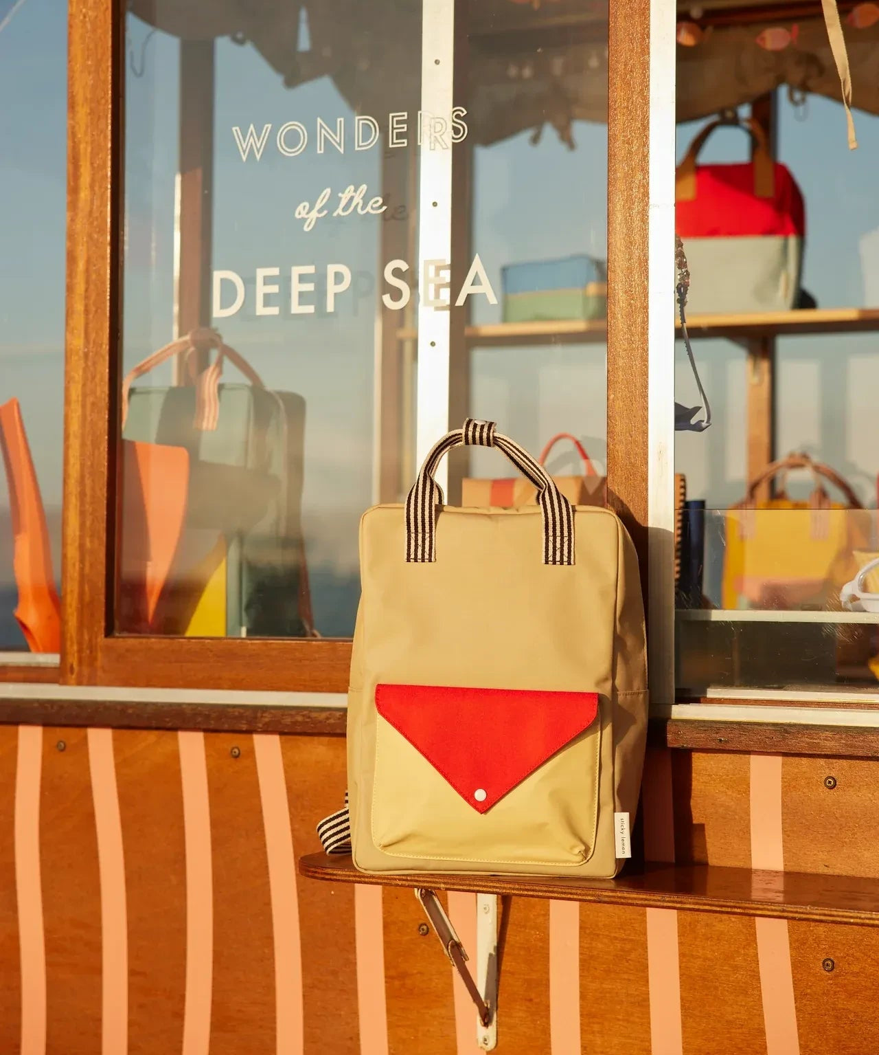 Sticky Lemon - WONDERS Kinder - Rucksack Large • envelope / reed green - Rucksack - ROSA ECK Concept Store