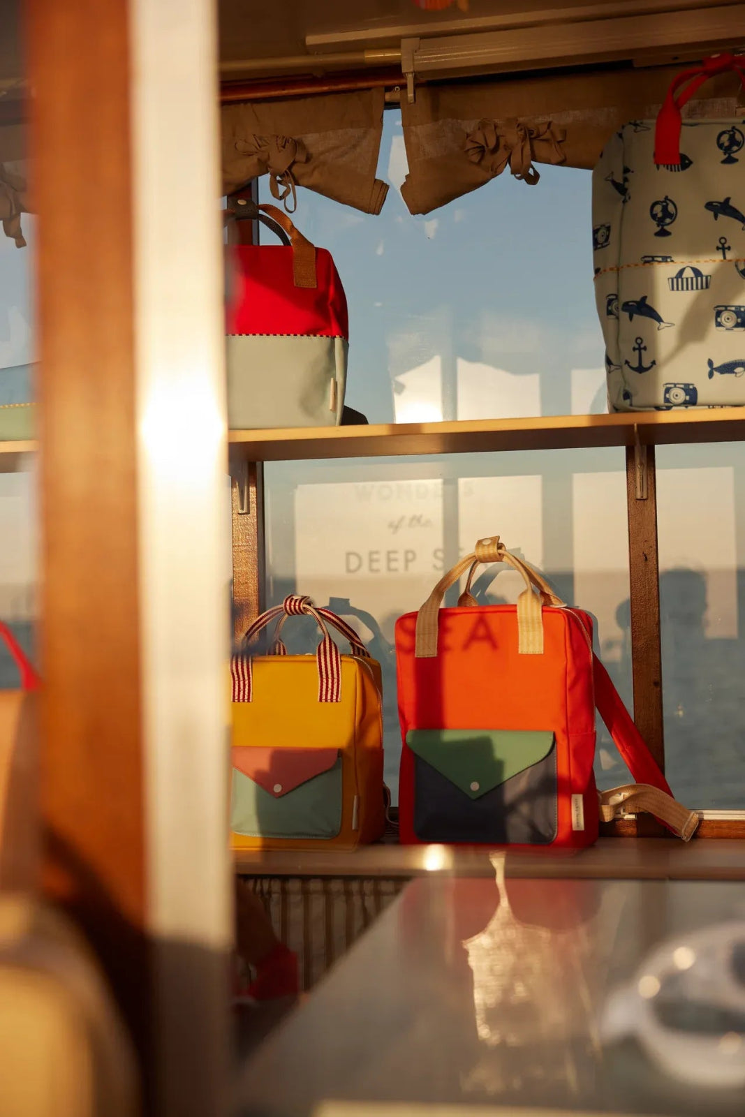 Sticky Lemon - WONDERS Kinder - Rucksack Medium • envelope / lifebuoy orange - Rucksack - ROSA ECK