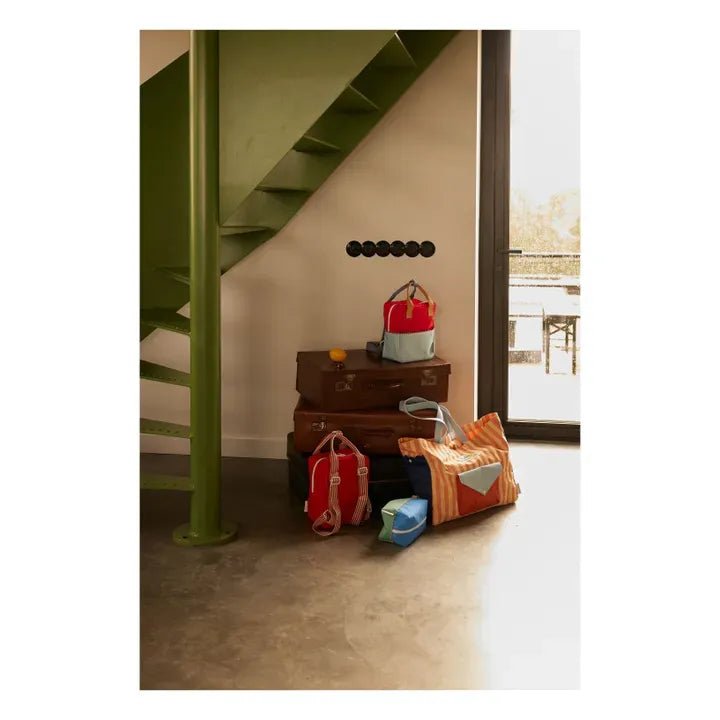 Sticky Lemon - WONDERS Kinder - Rucksack Small • envelope / red hat - Rucksack - ROSA ECK