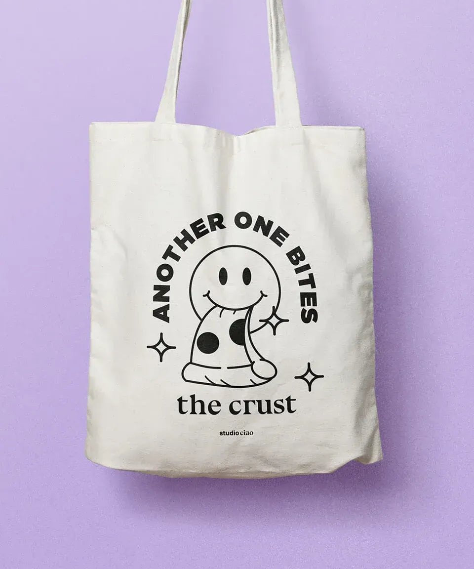 studio ciao - ANOTHER ONE BITES THE CRUST Jutebeutel - Tasche - ROSA ECK Concept Store