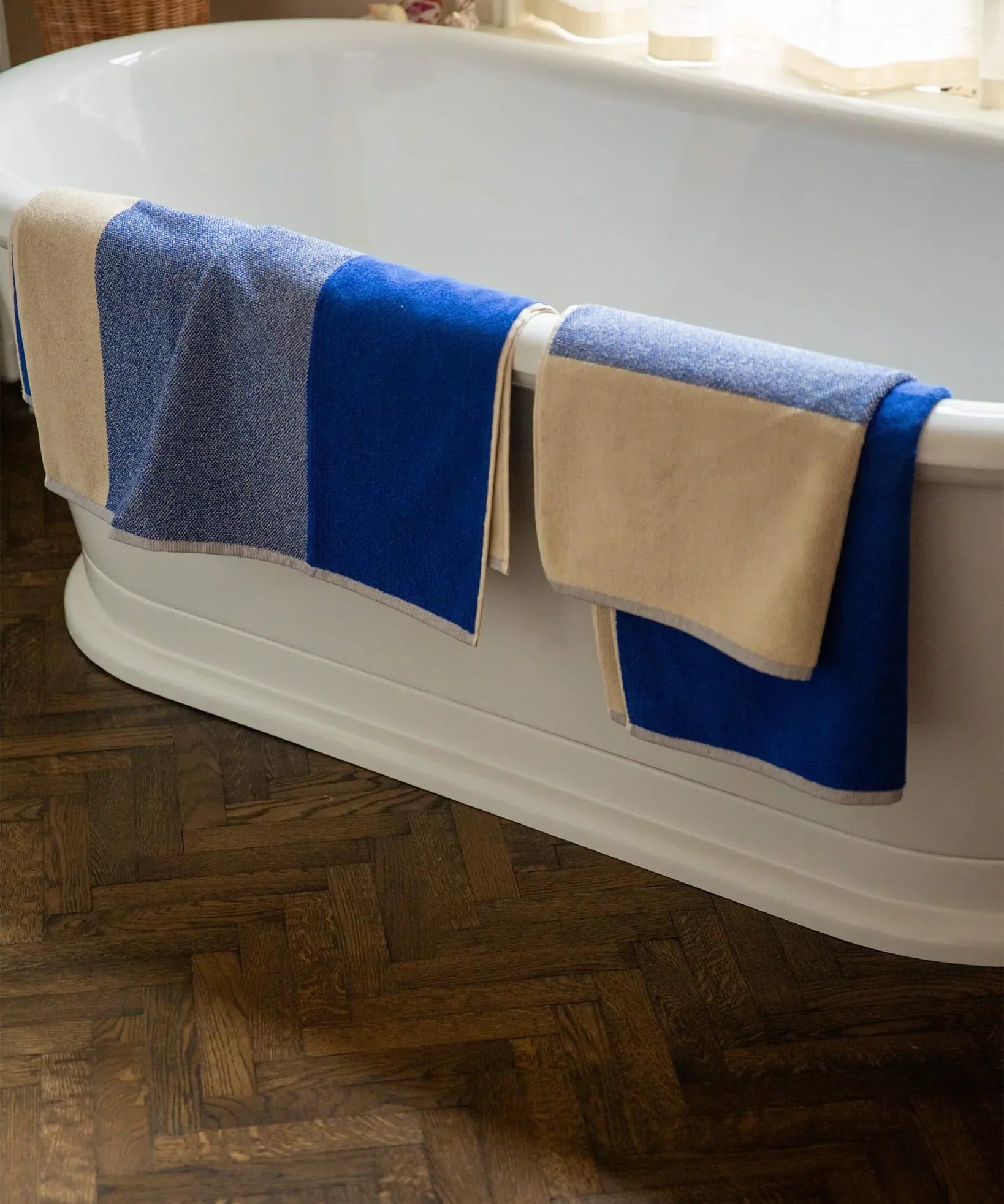 SUITE702 - BLEND Handtuch-Set (2 Stk.) • Cobalt Blue-Ecru - ROSA ECK