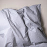 SUITE702 - Gestreifter Bettbezug aus Bio-Baumwolle (135 x 200 cm) • Blue-Ecru - ROSA ECK