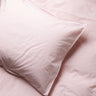 SUITE702 - Gestreifter Kissenbezug aus Bio-Baumwolle (80 x 80 cm) • Pink-Ecru - ROSA ECK