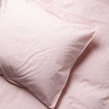 Gestreifter Kissenbezug aus Bio-Baumwolle (80 x 80 cm) • Pink-Ecru