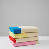 MARTENS & MARTENS Badetuch (70 x 140 cm) • Yellow-Fuchsia