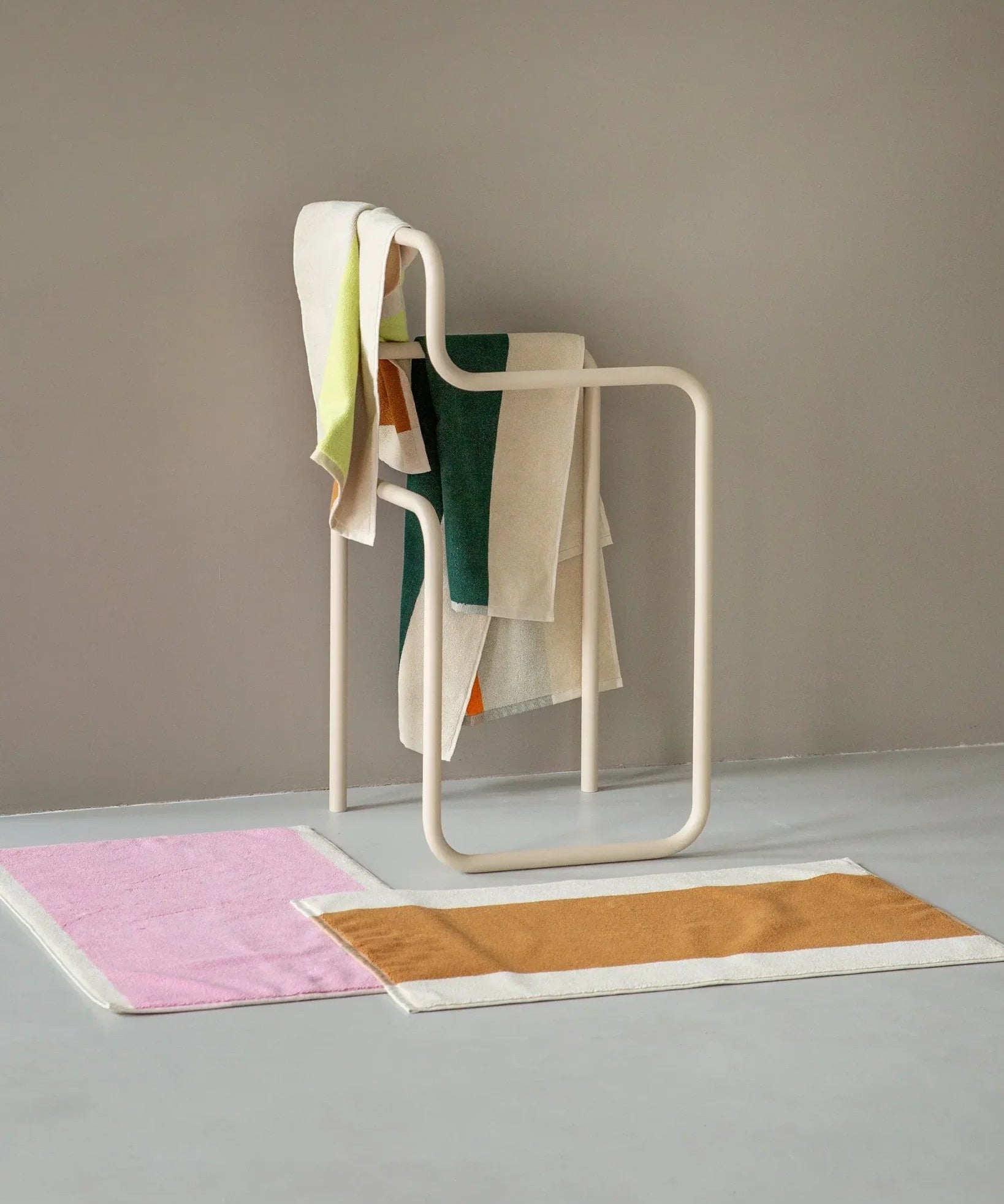 SUITE702 - MARTENS & MARTENS Handtuch (50 x 100 cm) • Dark Green-Orange - ROSA ECK