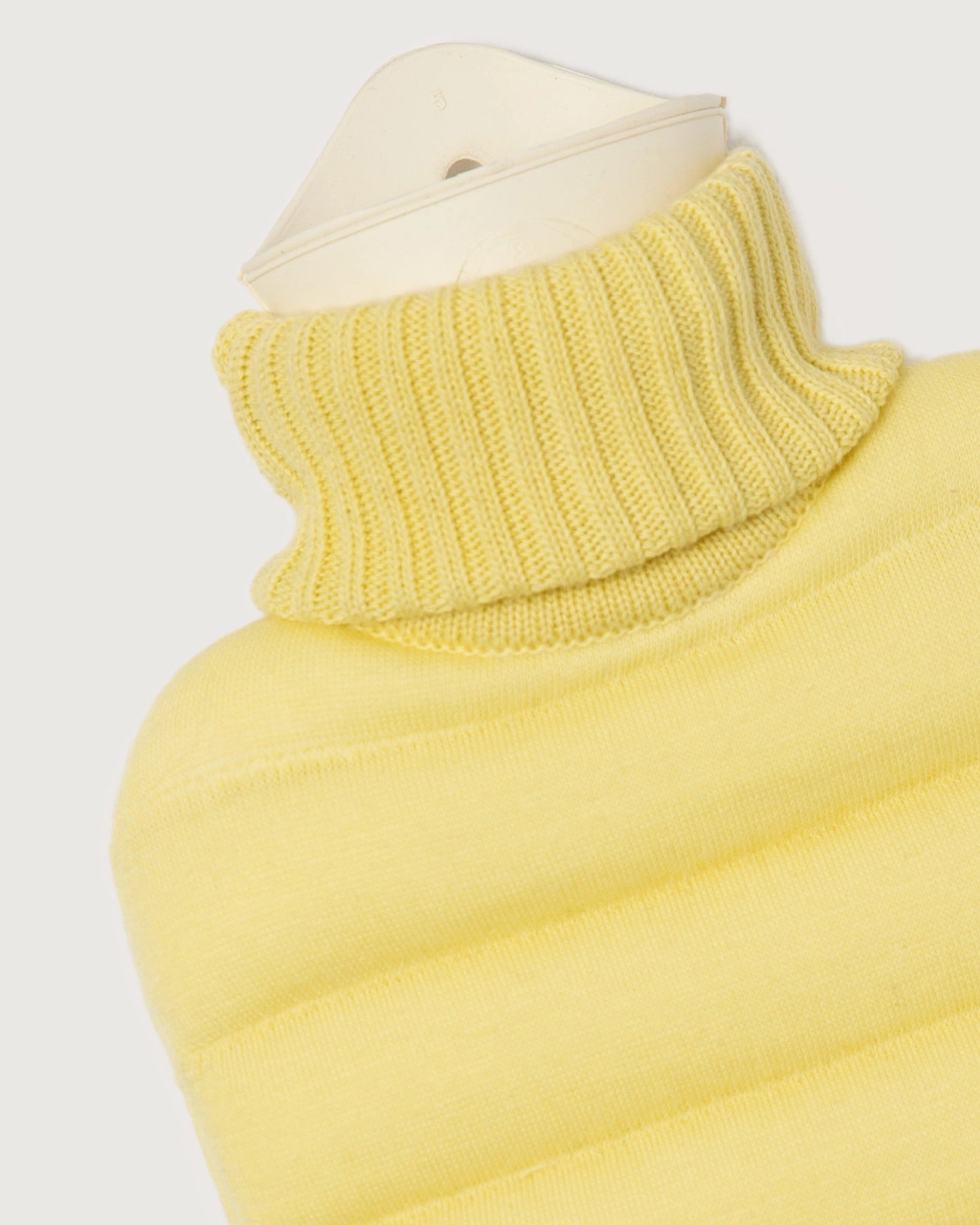 Mini-Puffy-Wärmflasche • Butter Yellow