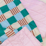 Tarta Gelatina - PLAYGROUND Große Steppdecke/Spieldecke - Sofadecke - ROSA ECK