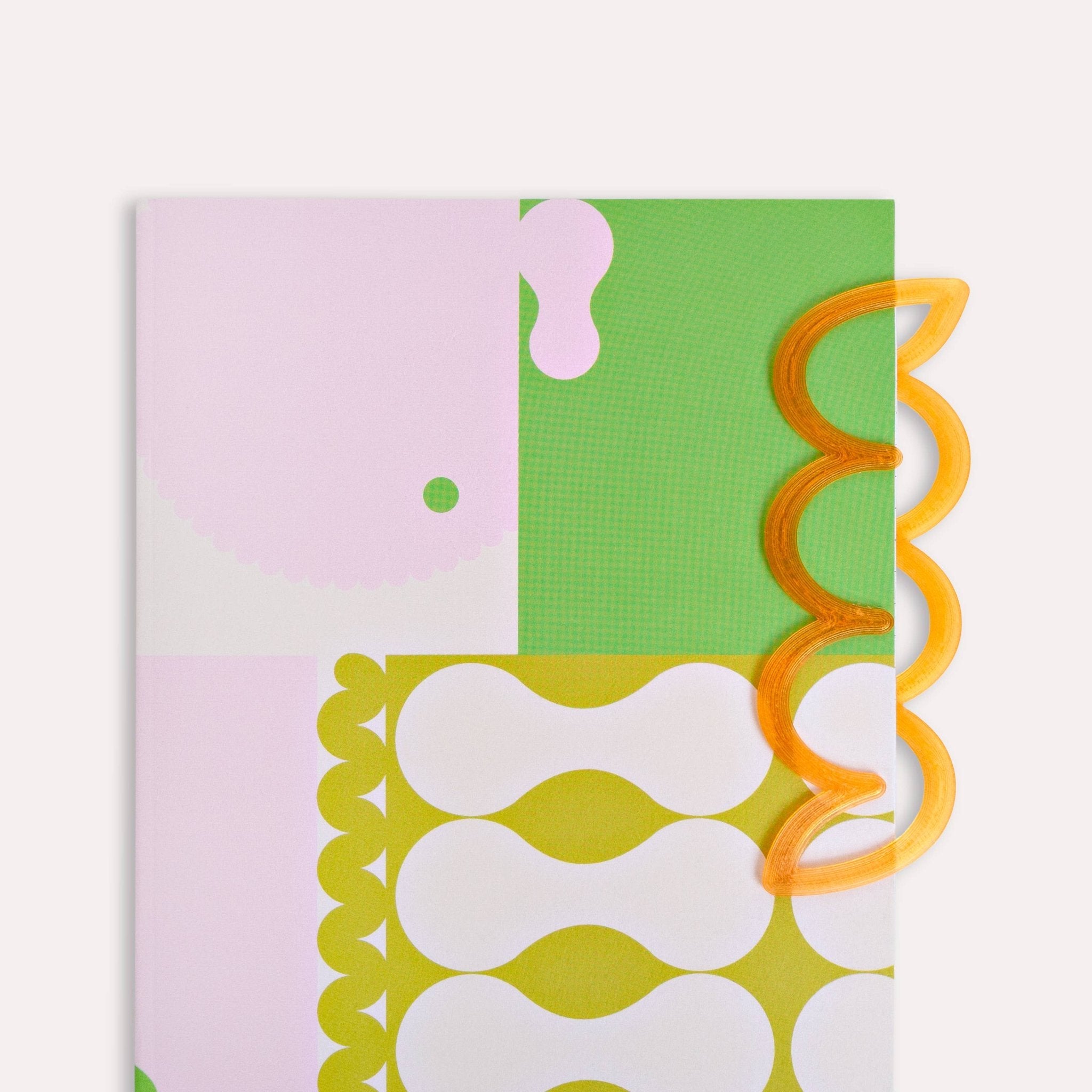 The Completist - HELIX Lesezeichen • Lilac Transluscent - ROSA ECK