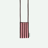 The Sticky Sis Club - KNITTED STRIPES Handytasche • chocolate + bubblegum - Handytasche - ROSA ECK Concept Store