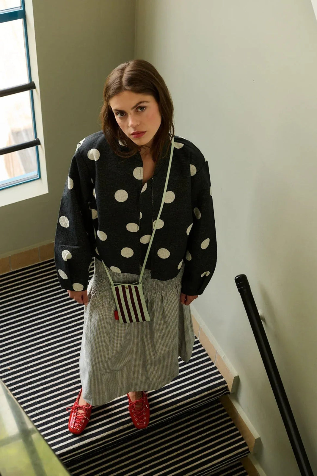 The Sticky Sis Club - KNITTED STRIPES Handytasche • mist + fig - Handytasche - ROSA ECK