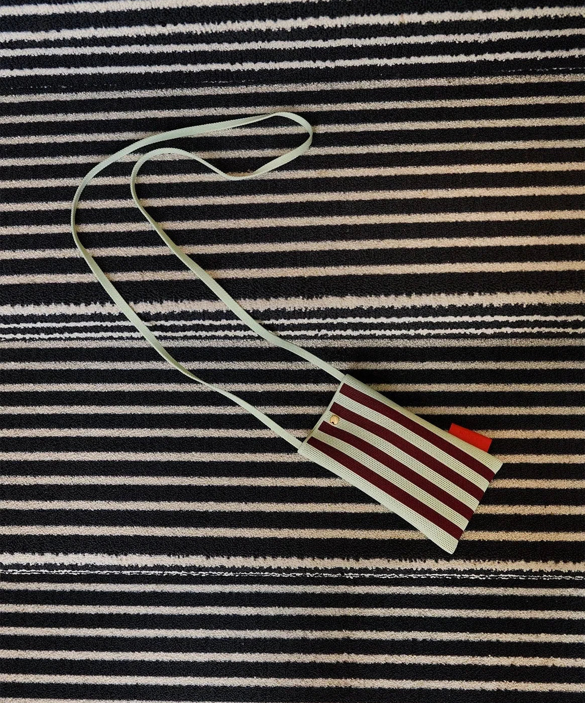 The Sticky Sis Club - KNITTED STRIPES Handytasche • mist + fig - Handytasche - ROSA ECK Concept Store