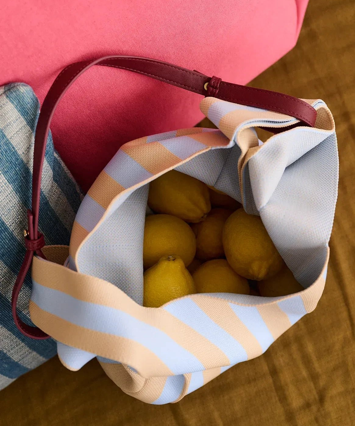 The Sticky Sis Club - KNITTED STRIPES Shopper • marzipan + sky - Tasche - ROSA ECK Concept Store