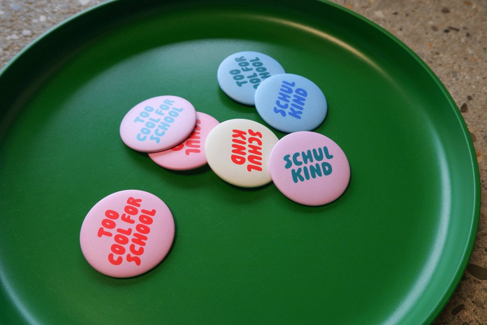tinyday - TOO COOL FOR SCHOOL Button • Blau/Grün - ROSA ECK