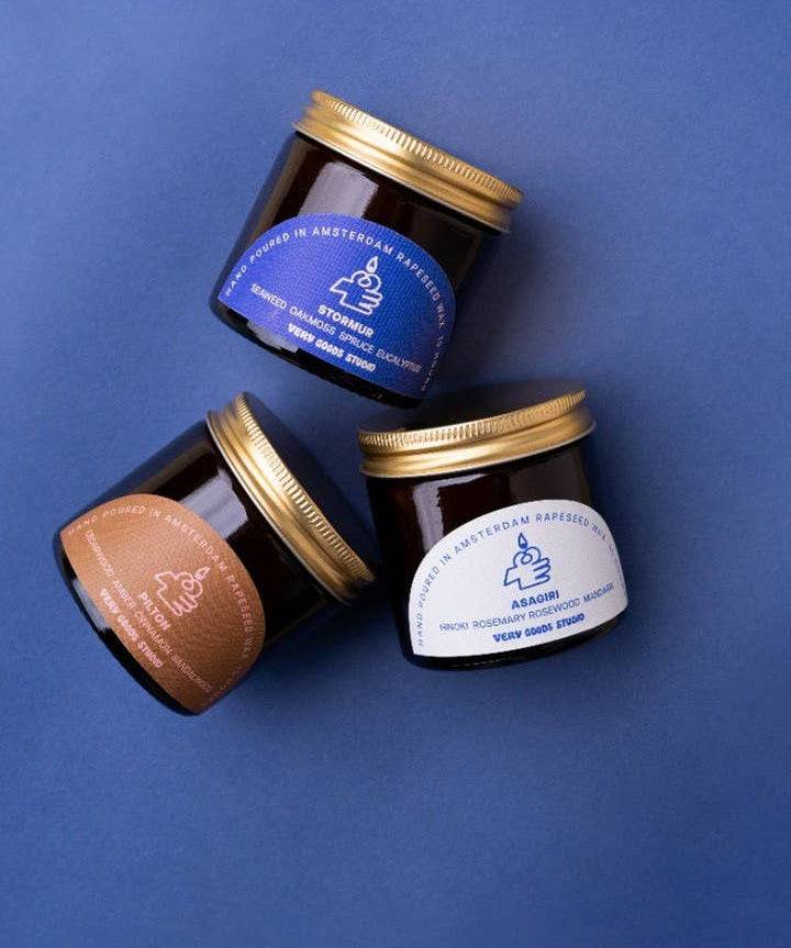 Very Goods Studio - PILTON Duftkerze im Glas (60 ml) - Kerze - ROSA ECK Concept Store