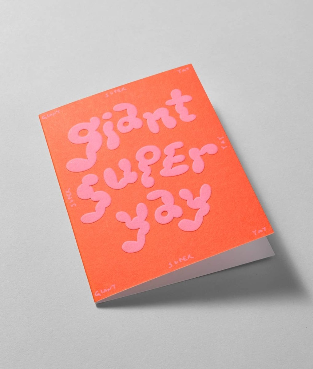 Wrap - GIANT SUPER YAY Grußkarte mit Prägung - Grußkarte - ROSA ECK Concept Store