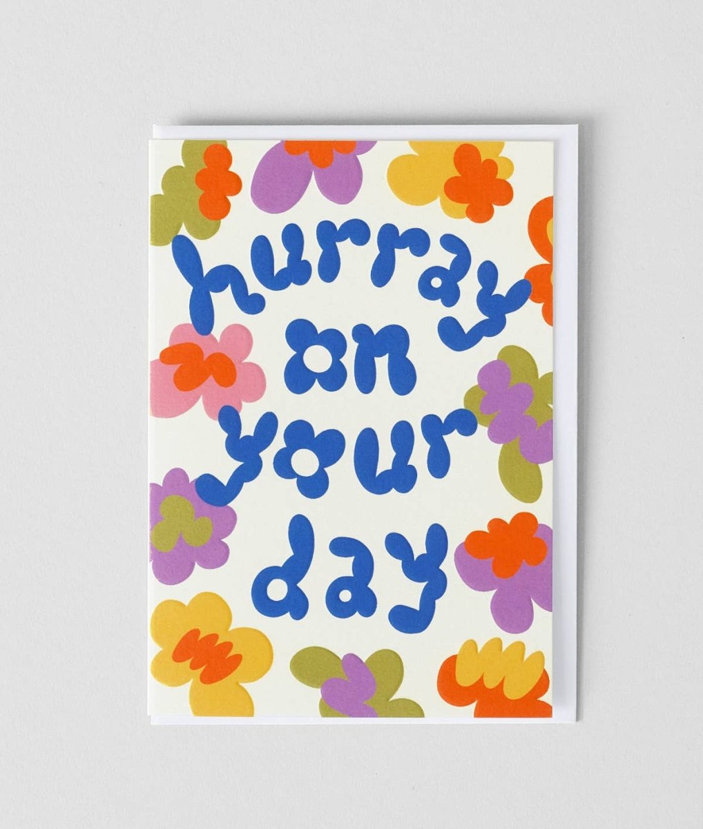 Wrap - HURRAY ON YOUR DAY Geprägte Geburtstagskarte - Grußkarte - ROSA ECK Concept Store