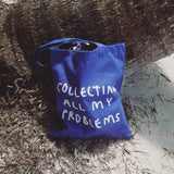 yahya studio - COLLECTING MY PROBLEMS Tragetasche • Dunkelblau - Tasche - ROSA ECK Concept Store